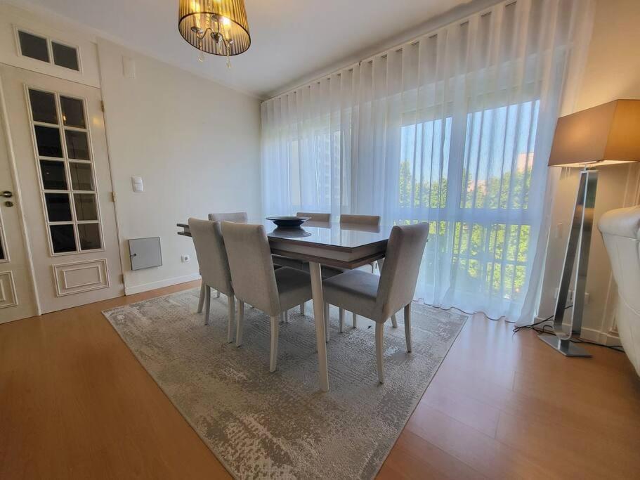 Family-friendly Flat 2br 2ba Metro Telheiras Appartement Lissabon