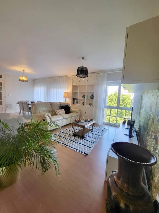 Family-friendly Flat 2br 2ba Metro Telheiras Appartement Lissabon